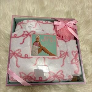 Luxurious Pink and White Bathrobe Set